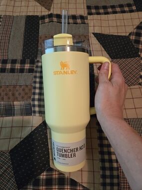 Stanley Sunshine 40oz
